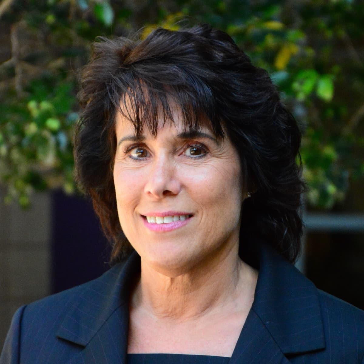 Headshot of Carrie Frank, Esq.